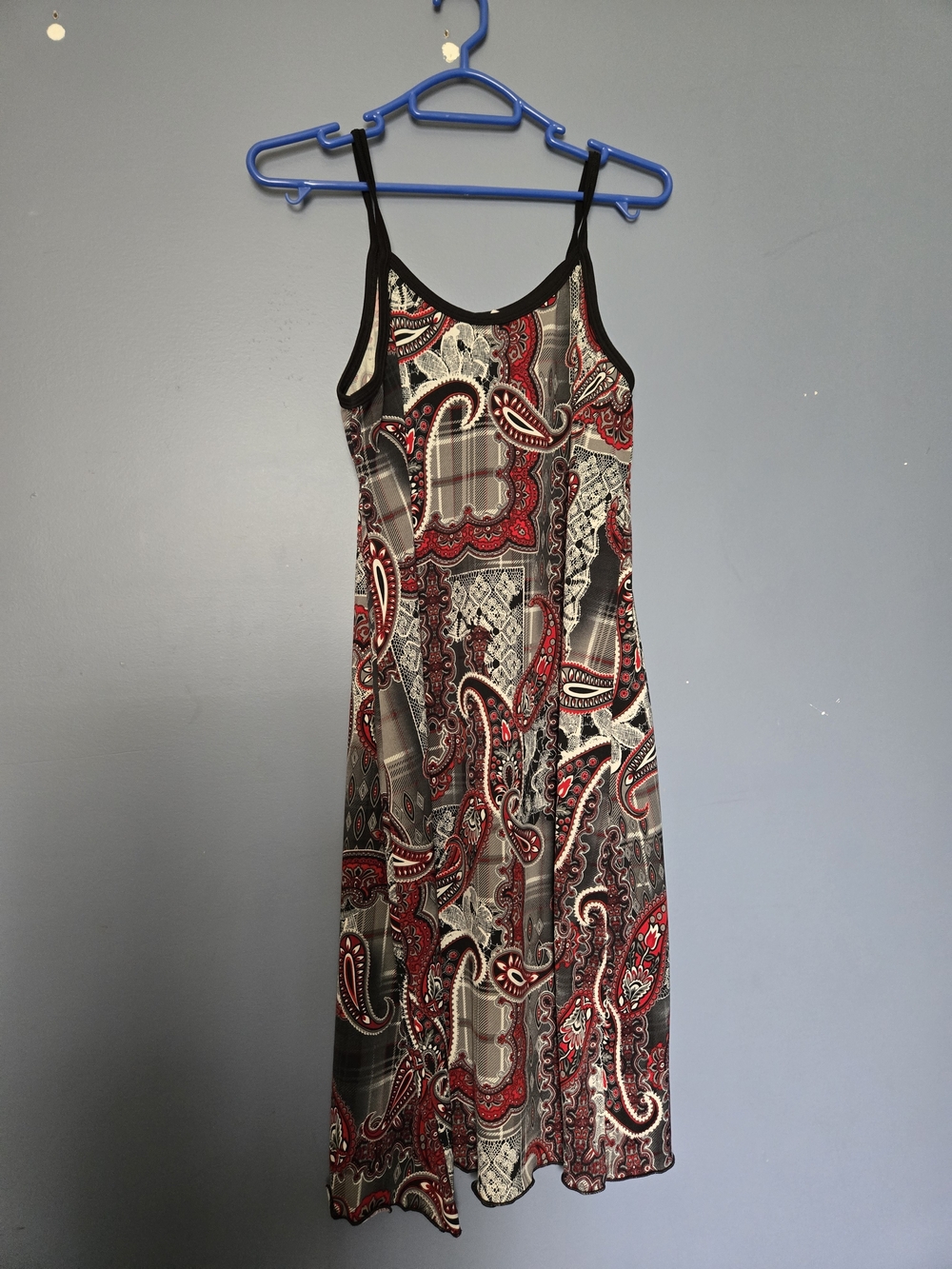 C-J. Khoury Red & Grey Paisley Slip Midi Dress — Size S 🌺🇨🇦 - Picture 2 of 3